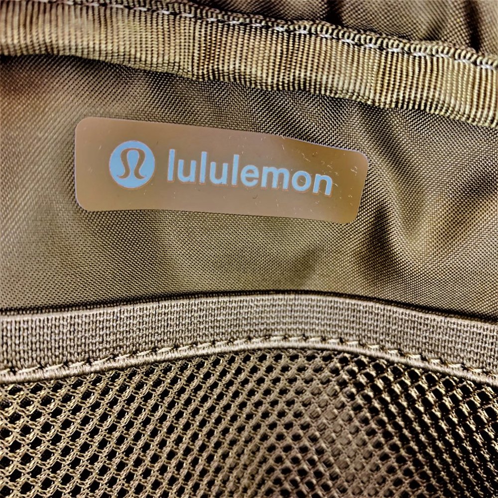 Lululemon Fleece Everywhere Belt Bag - 1L - NWOT - Picture 7 of 9